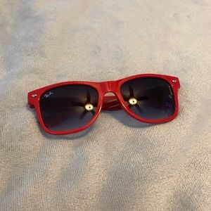 ❤️RED❤️ RayBan sunglasses!🕶